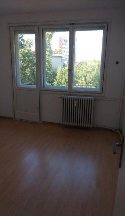 Apartament 3 camere zona Podu Ros