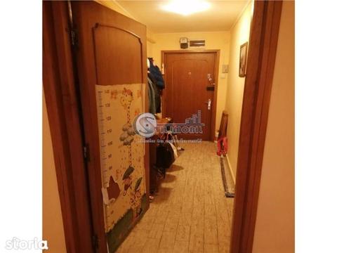 Apartament 3 camere, Central, Targu Cucu, Independentei, oportunitate