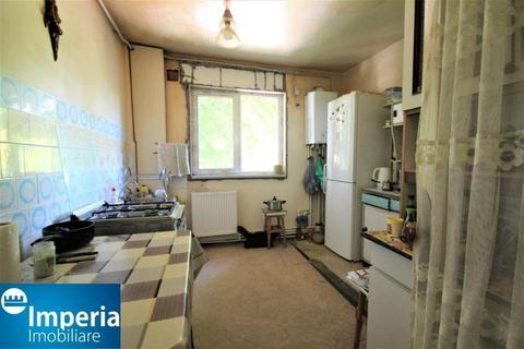 Apartament 4 camere, in zona Tatarasi - Ateneu Tatarasi