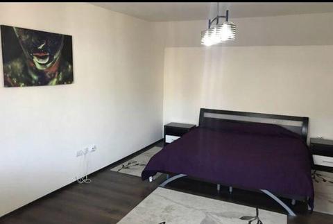 Inchiriez apartament la casa zona Strada Lunga , zona Memo