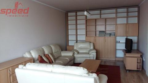 EE/670 De închiriat apartament cu 3 camere în Tg Mureș - A. Carpați