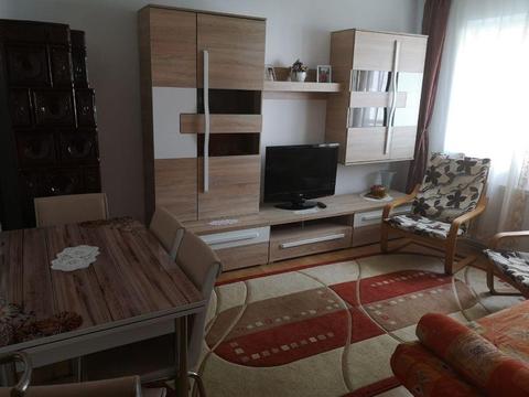 Inchiriez apartament 2 camere decomandat parter