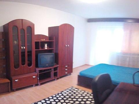 Apartament de închiriat, Central