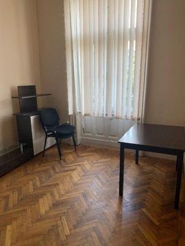 Inchiriez apartament central