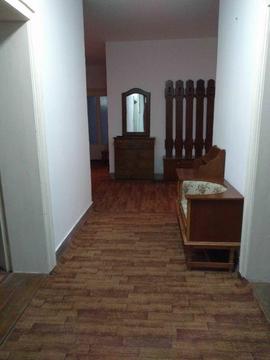 Inchiriez apartament cu 3 camere