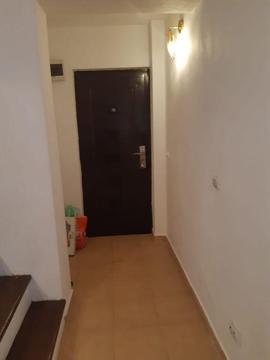 Închiriez apartament 3 camere