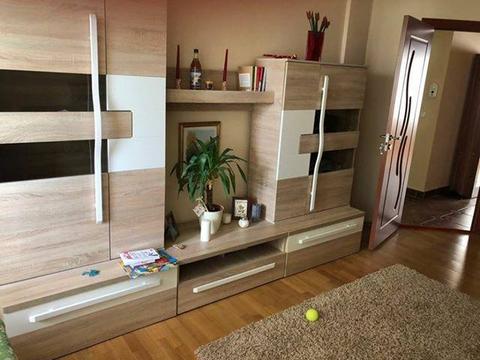 Apartament semicentral spre inchiriere