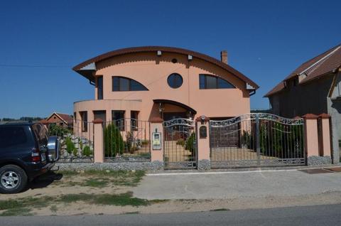 Casa de vanzare