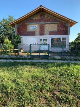 CASĂ de vânzare