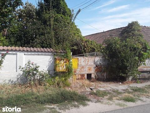 Casa in sat , comuna Prundeni, jud