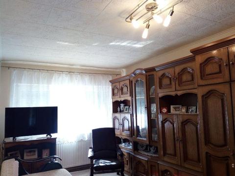 Vand apartament cu II. camere/zona Spit. Jud.I