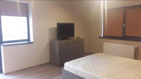 Închiriez apartament ultrafinisat și mobilat