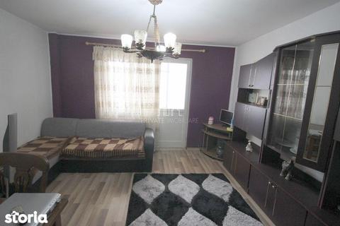 Apartament 3 Camere In Tg , Zona Dambu