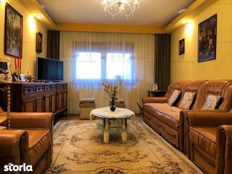 Apartament 3 camere decomandate zona Vasile Aaron