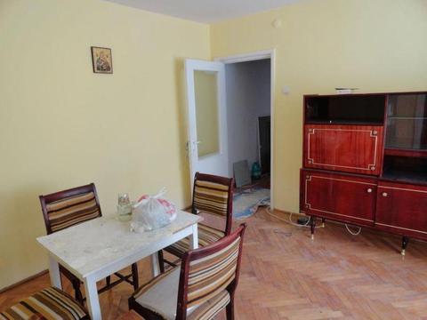 Apartament 2 camere nedecomandate zona Cora