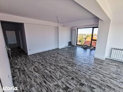 Apartament exclusivist cu 3 camere cu vedere spre lac