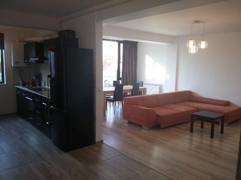 Apartament cu 3 camere (87 mp utili) +balcon -Mamaia Nord
