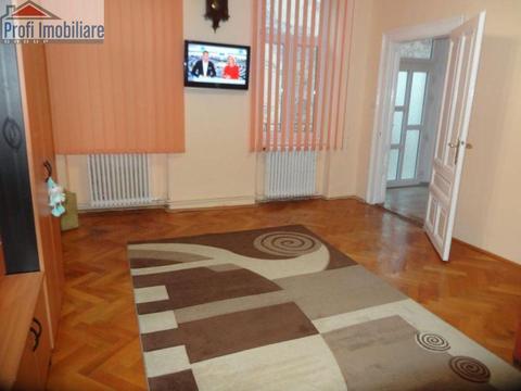 Inchiriez apartament 2 camere Bulevardul Revolutiei