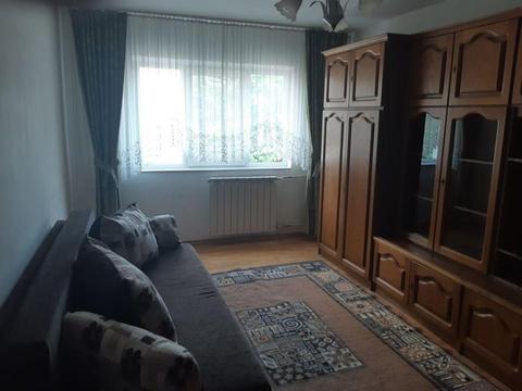 Inchiriez apartament cu 3 camere