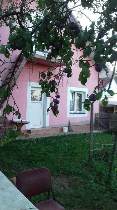 Vând casă sau schimb cu apartament în Botoșani