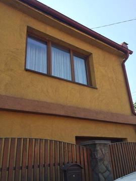 Vând casă cu 4 camere, tip duplex, construită temeinic