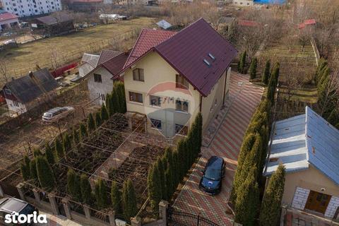 Casă / Vilă cu 9 camere de vânzare în zona Burdujeni