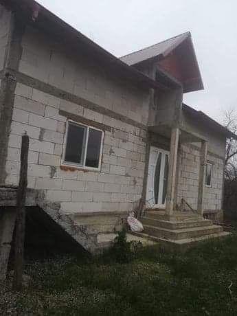 Casa pentru demolat