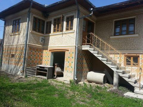 Vand casa in sat tepesti comuna Tetoiu