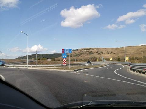 Vand teren 30 ari la DRUMUL JUDETEAN, zona intrarii pe autostrada