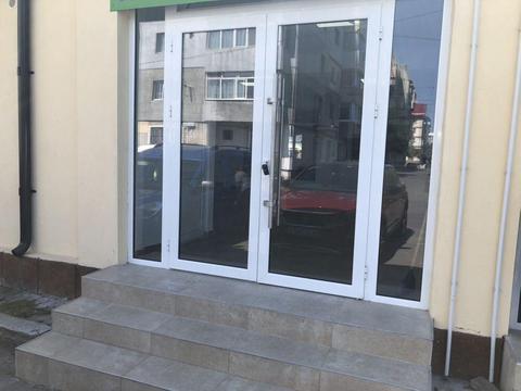 Închiriez spatiu comercial