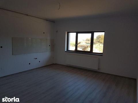 Vand apartament 2 camere in bloc nou, Centru, et.2