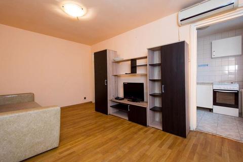 Apartament 3 camere, 55 mp, zona Vlaicu