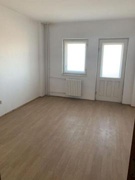 Apartament 3 camere , str.Mihai Viteazu ,etaj 3