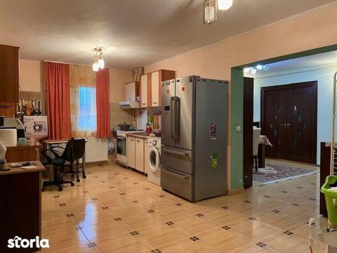 Apartament 4 camere 100 mp partial mobilat zona Bradet