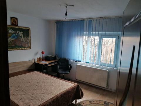 Vand apartament 3 camere ( 90 mp )