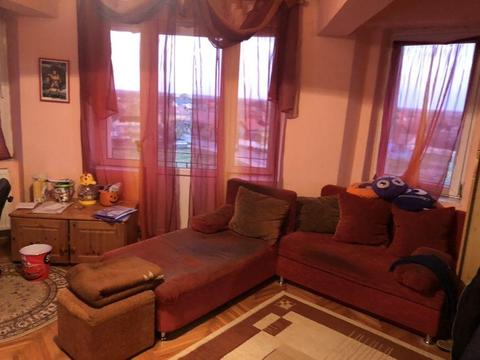 Vând apartament cu doua camere