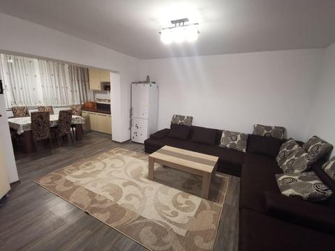 Vând apartament cu 3 camere în !