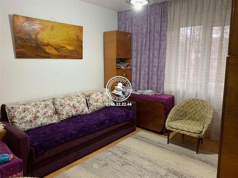 Apartament 4 camere de vanzare Tatarasi