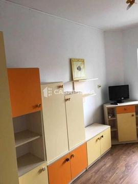 Apartament 4 camere, decomandat, etaj intermediar, Billa-Gara