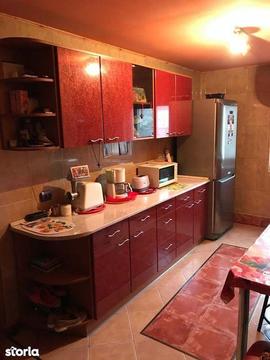 Apartament 3 camere foarte spatios, Pipirig