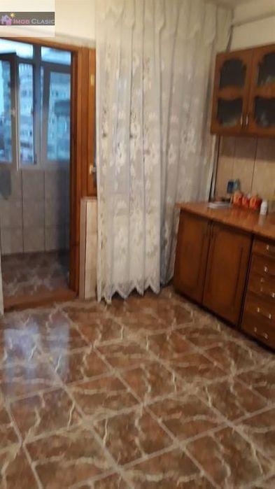 Vanzare apartament 3 camere, confort 1,etaj 3, micro 11