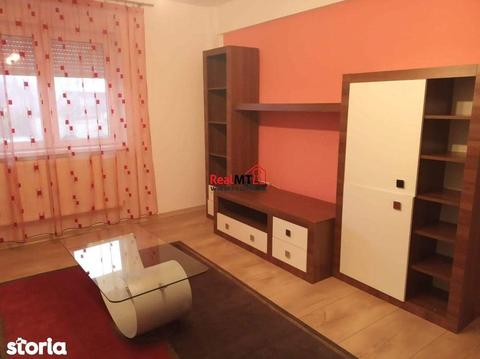 Apartament 2 camere, zona Centru