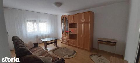 Apartament 2 camere, zona Mercur