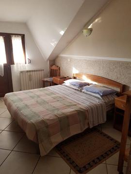 Închiriez apartament