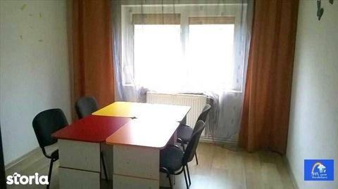 Apartament cu 4 camera-mobilat,zona-Noua