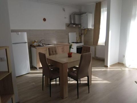 Apartament deosebit de închiriat cu parcare