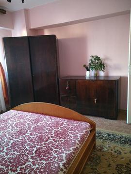 Inchiriez apartament  zona Rovine