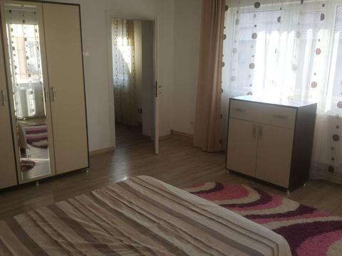 Inchiriez apartament