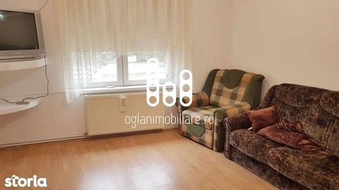 Apartament la casa cu 2 camere zona Piata Cluj