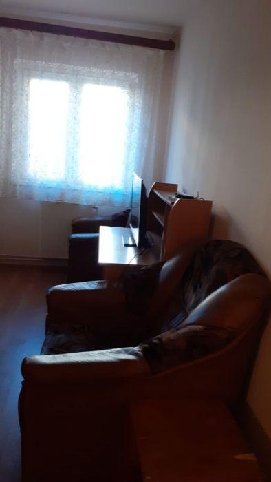 Inchiriez apartament